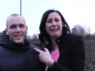 English milf closeup spunked in mouth