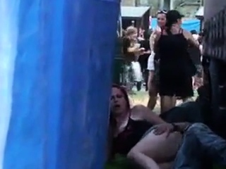 spying at the concert