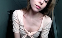 Hot amateur webcam teen masturbates for their fans