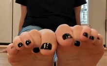 Thea Owlfoot – Thea Owlfoot Foot Tease Joi Game