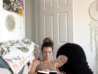 Amateur Foot Fetish Girlfriend Sucks and gives a Footjob