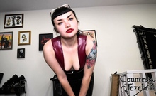 Brunette Solo Webcam Masturbation