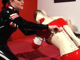 Piss fetish blonde babe pees while masturbating with toy
