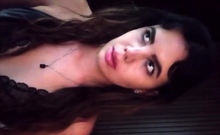 Brunette amateur webcam babe pleases pussy