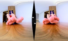 Gorgeous blonde teen Kelly Candy foot fetish