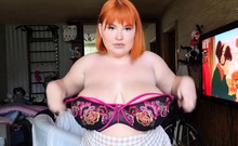 Big boob brunette masturbates on webcam