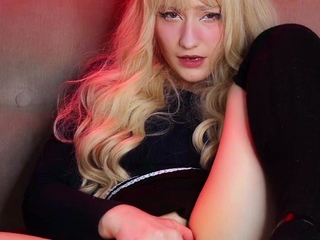 Gorgeous blonde teen Deep Toying