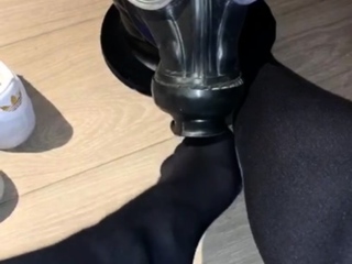 Amateur Foot Fetish Girlfriend Sucks and gives a Footjob